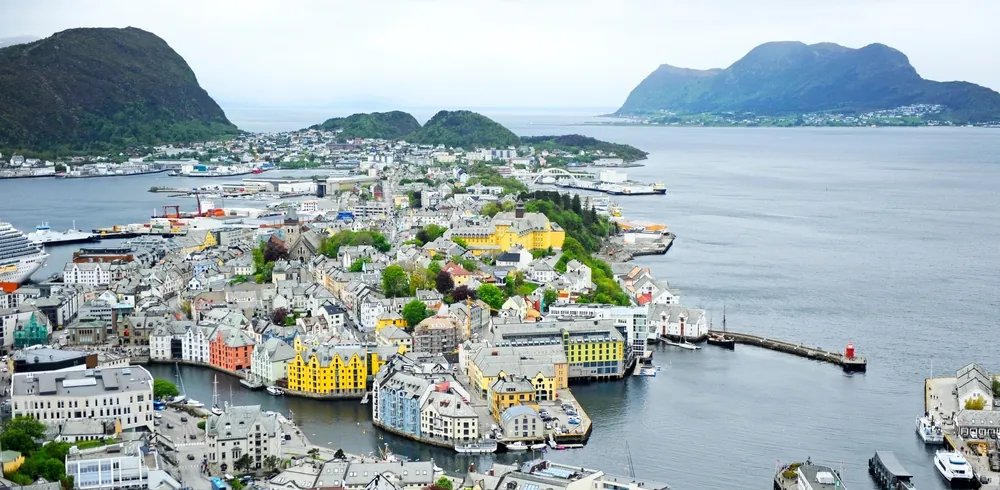 Ålesund and its islands seen from Aksla