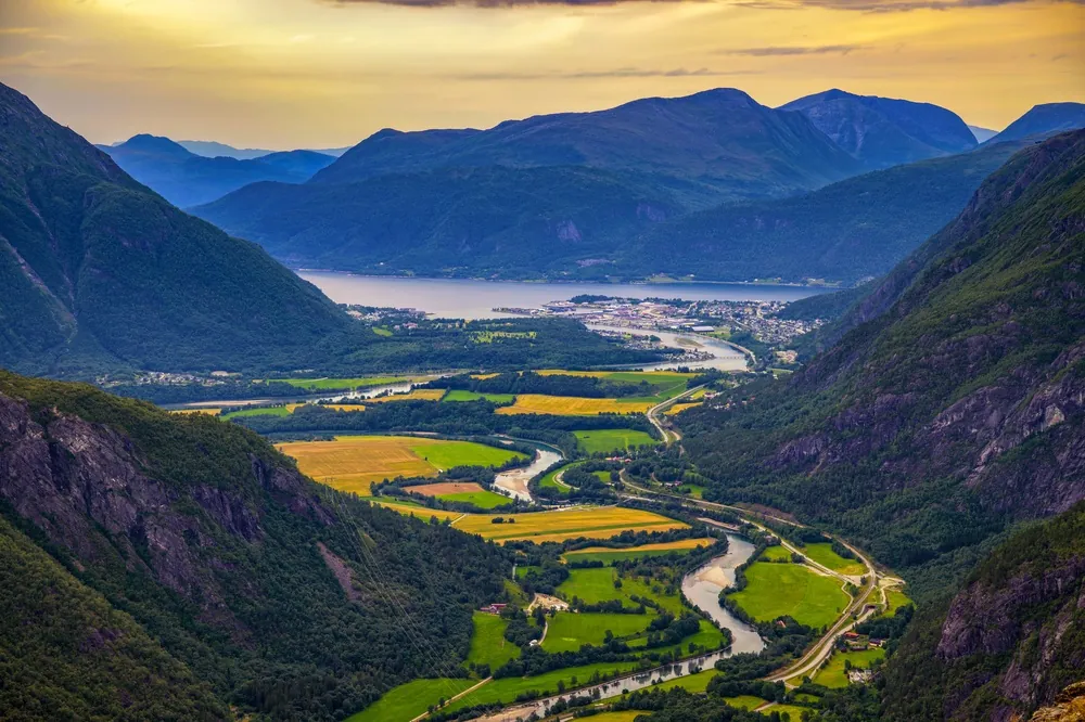 Romsdalen in warm evening light from Litlefjellet
