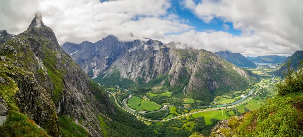 Romsdalshorn rising above the Romsdalen valley from the Vengedalen area