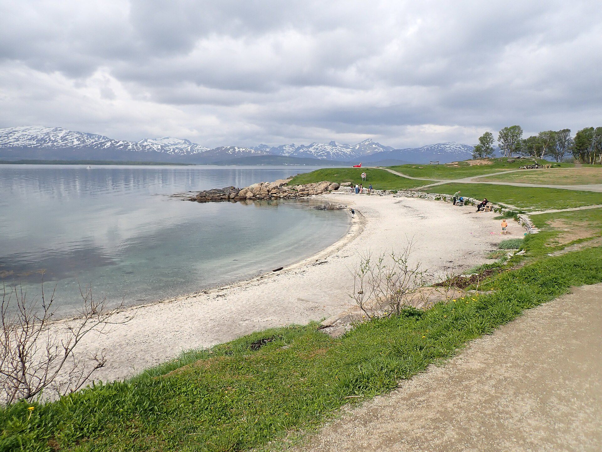 Telegrafbukta Coastal Walk